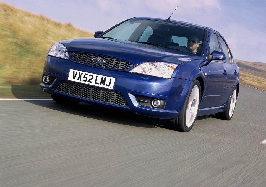  Ford Mondeo ST220 5-Door 2002 года  (фото 12 из 24)
